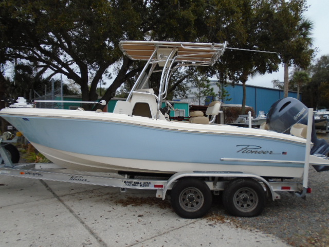 2021 Pioneer 202 Sportfish