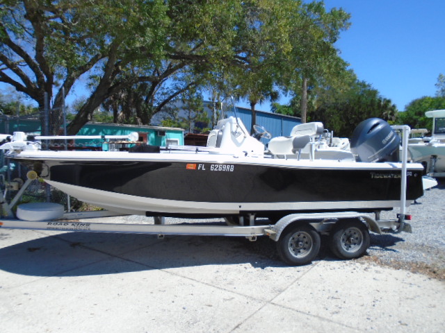 2015 Tidewater 2000 Bay